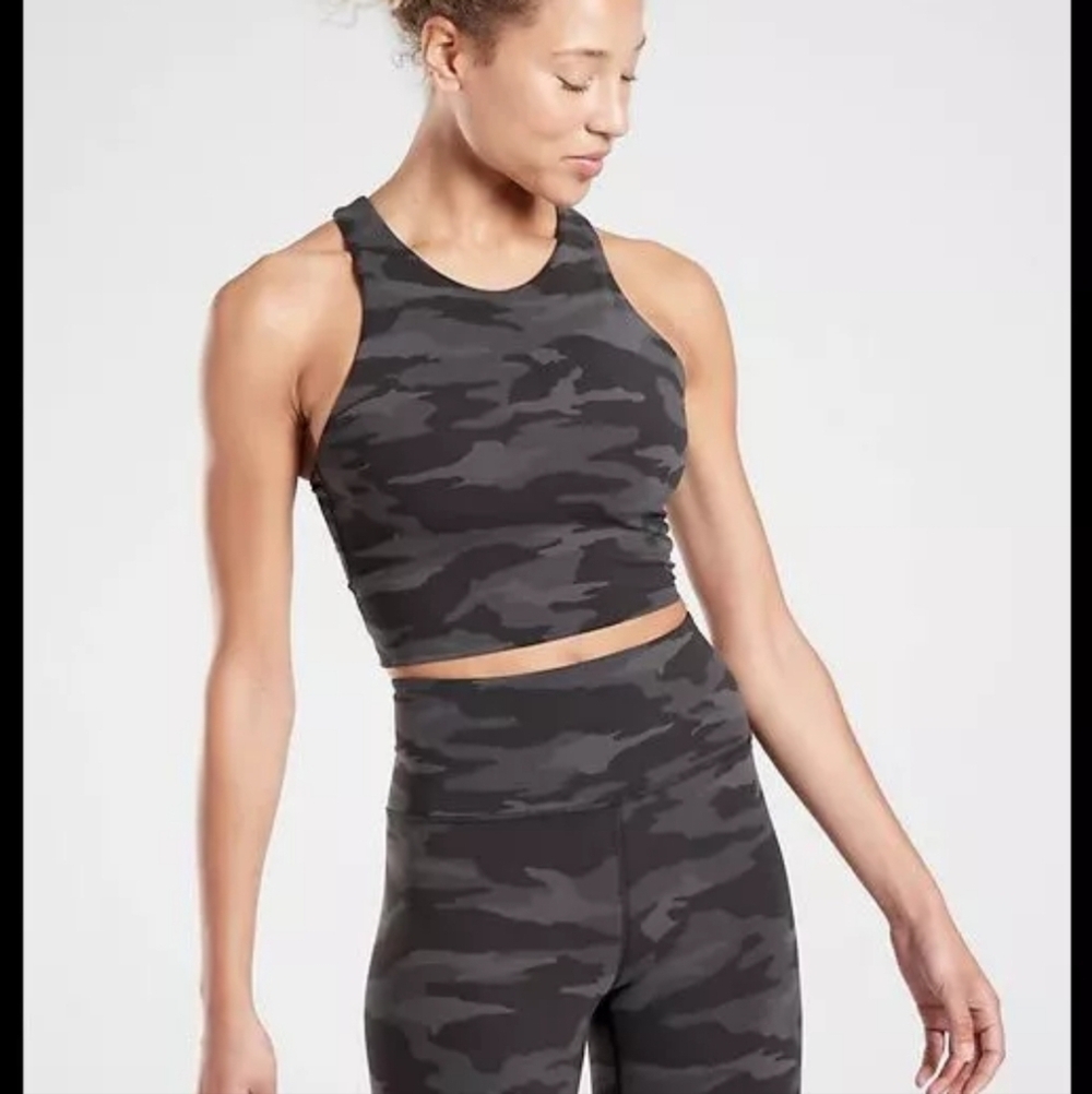 Athleta Women's Conscious Crop  Size 3X Color Black Camouflage camo sports bra